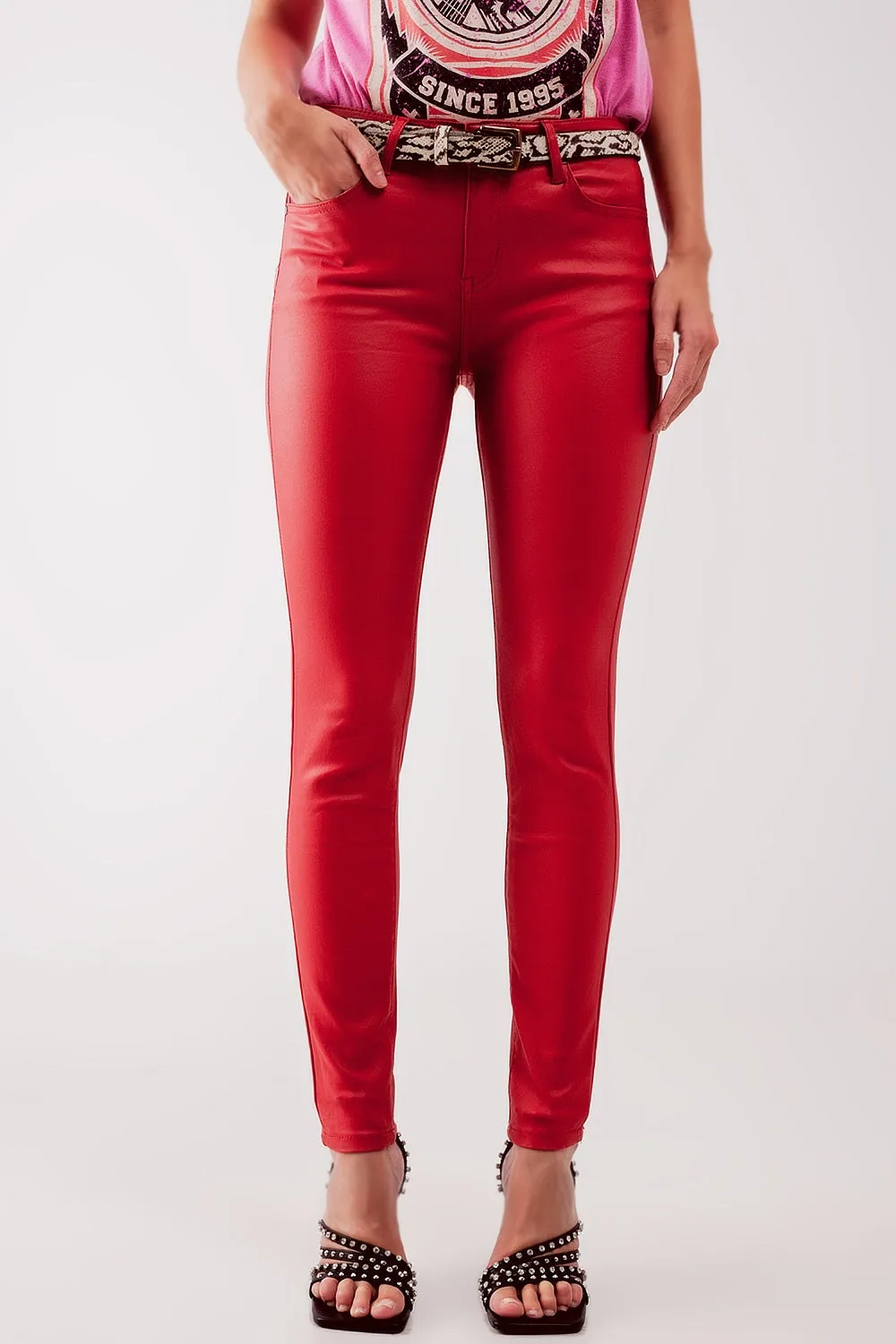 Coated pants in red