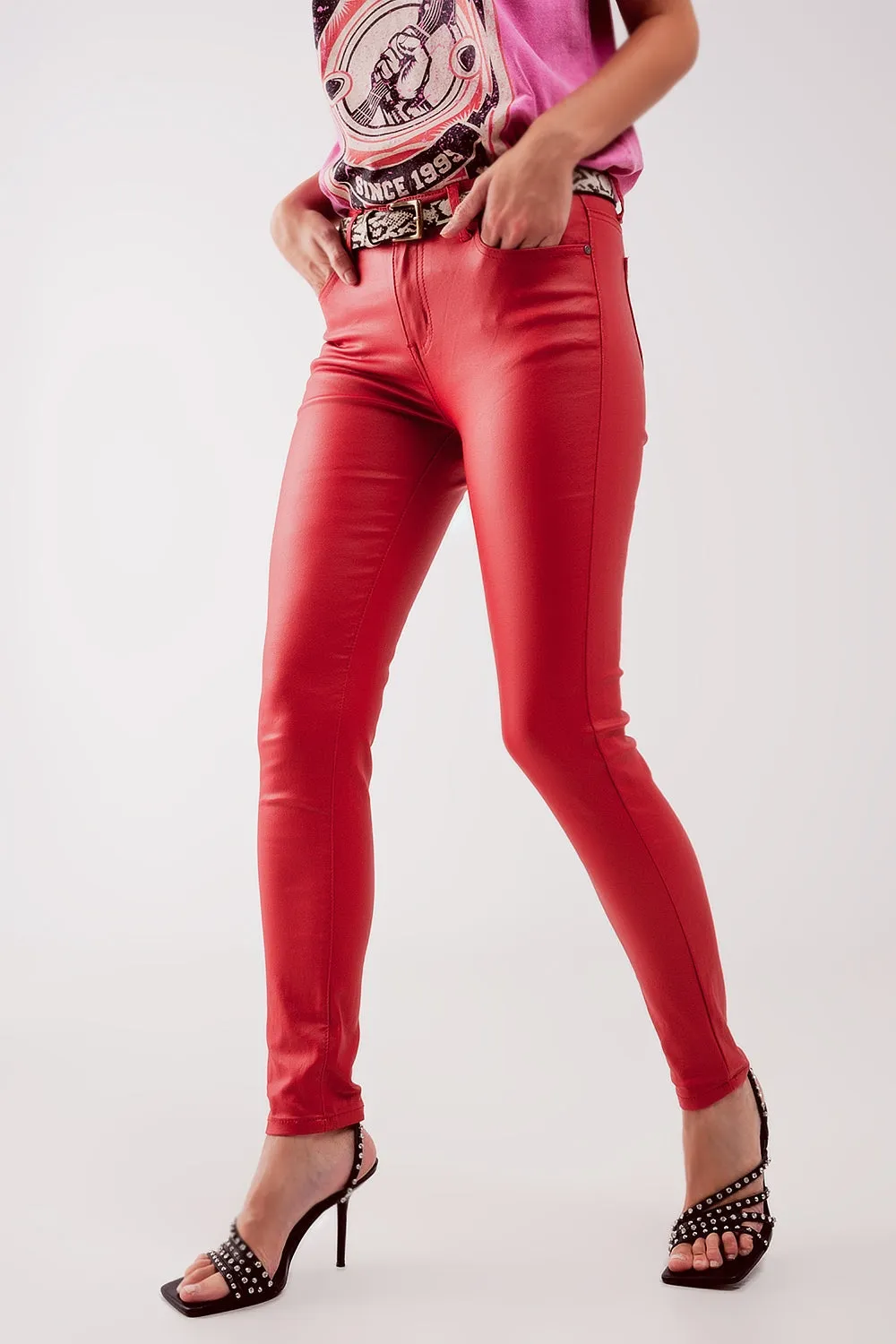 Coated pants in red
