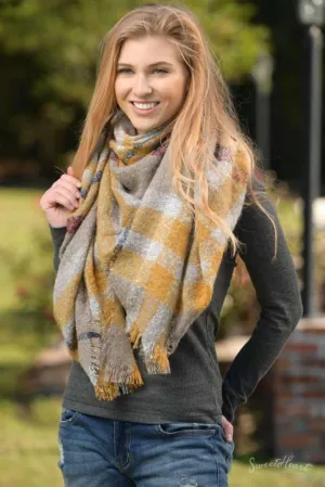 Warm Embrace Blanket Scarf - Beige & Mustard